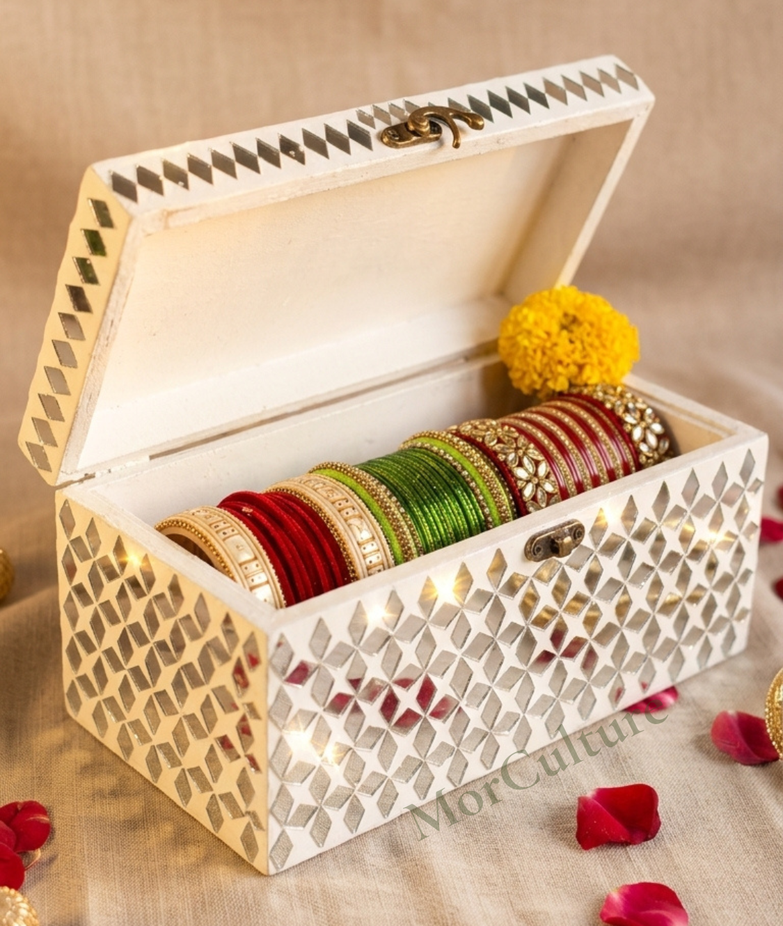 Bangle Box with rode