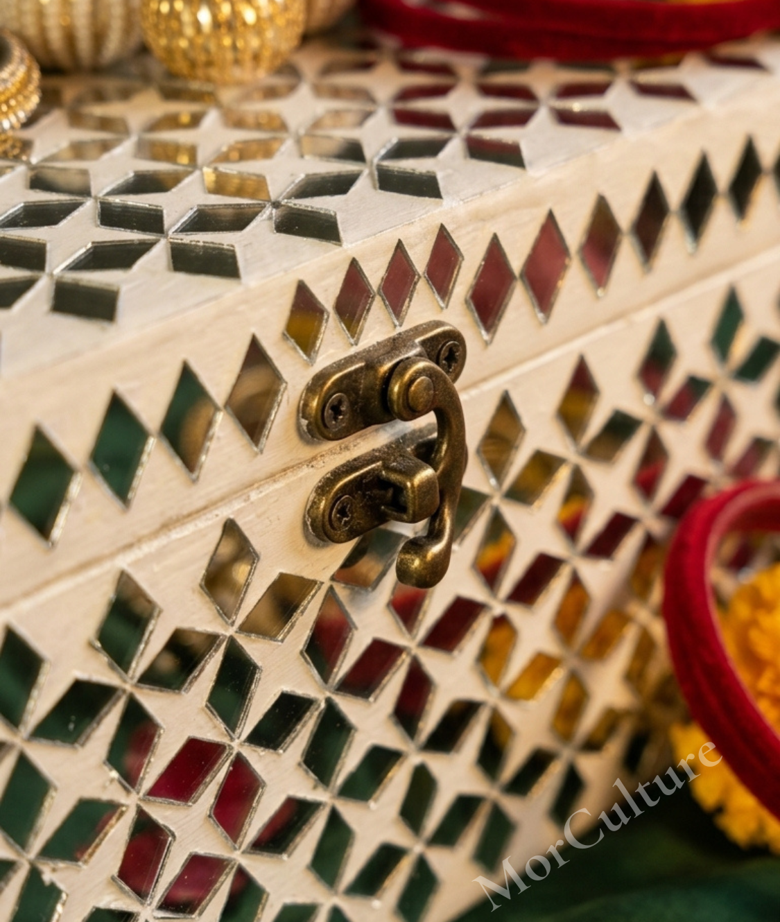 Bangle Box with rode